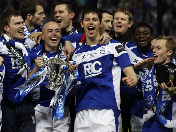 Arsenal blunder hands Birmingham first trophy in 48 years