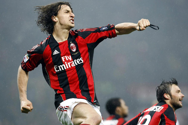 Leaders AC Milan see off title rivals Napoli 3-0