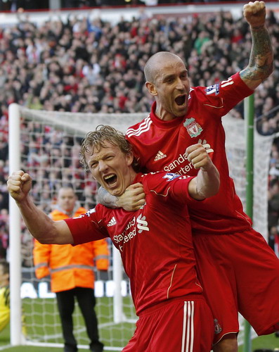 United loses 3-1 at Liverpool, Spurs draw