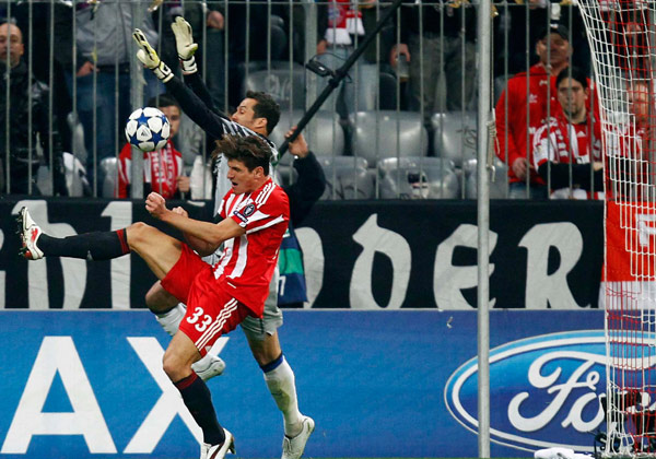 Inter Milan knock out Bayern with last-gasp goal