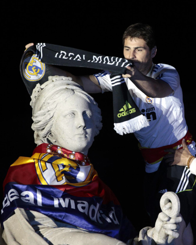 Real captain Ramos drops King's Cup under a bus