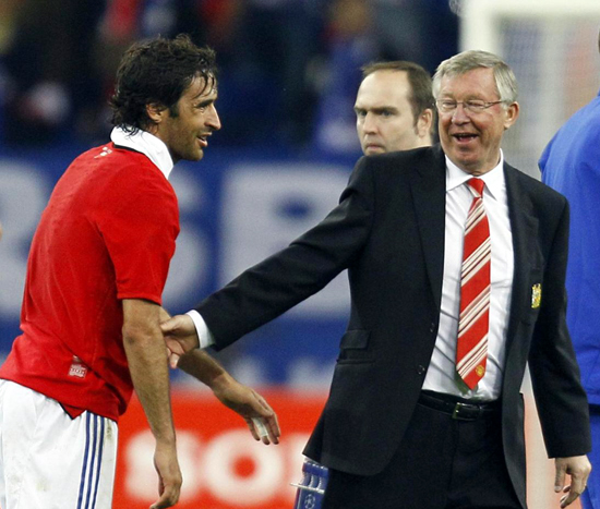Man United tear Schalke apart in CL semis