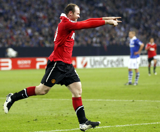 Man United tear Schalke apart in CL semis