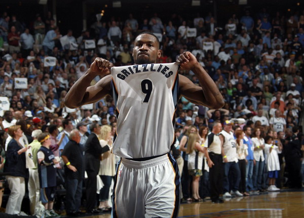 Grizzlies seal stunning upset by eliminating Spurs