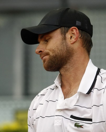 Roddick's Madrid bid ended by qualifier Cipolla