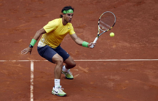 Nadal, Federer set Madrid semifinal meet