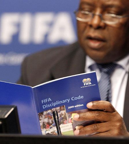 Blatter cleared, top FIFA officials suspended