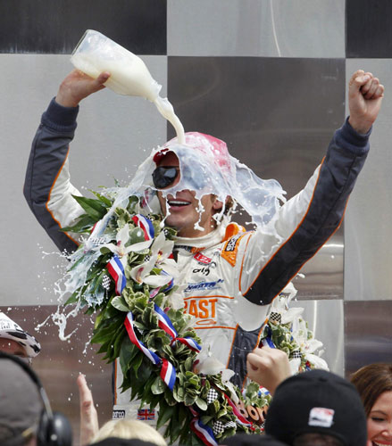Wheldon celebrates Indy 500 race win with milk shower