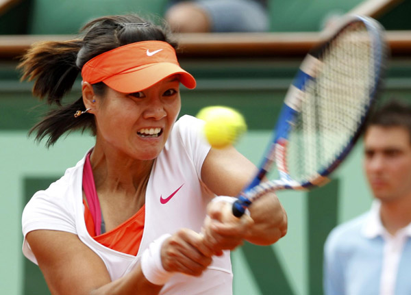 Li Na reaches quarterfinals at French Open