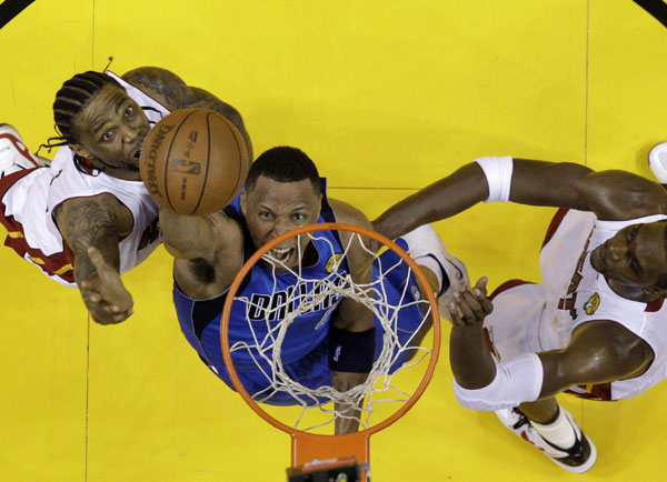 Dallas Mavericks pull off first NBA championship, beat Miami Heat 105-95 