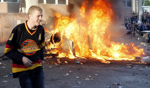 Riots in Vancouver as Canucks lose Stanley Cup