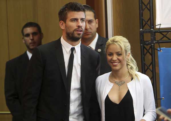 Shakira, Pique in Israel to promote education campaign