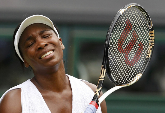 Don't write off Williams sisters, says Navratilova