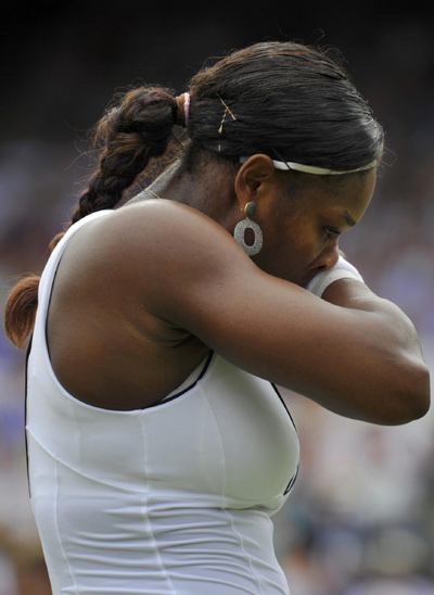 Don't write off Williams sisters, says Navratilova