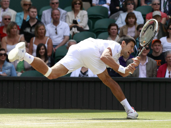 Djokovic makes Wimbledon final, gets No 1 ranking