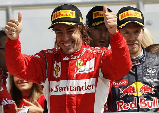 Webber will re-sign for Red Bull, says team owner