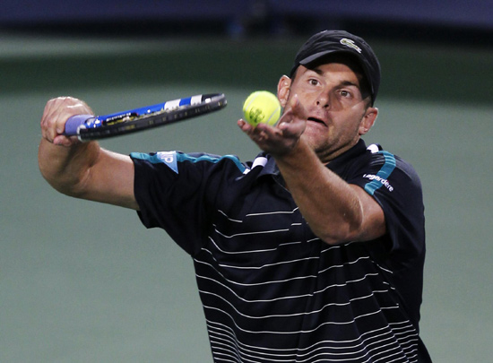 Roddick loses cool in Kohlschreiber upset