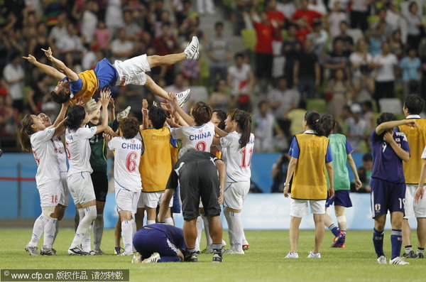 Host China takes women's footbal title at Universiade