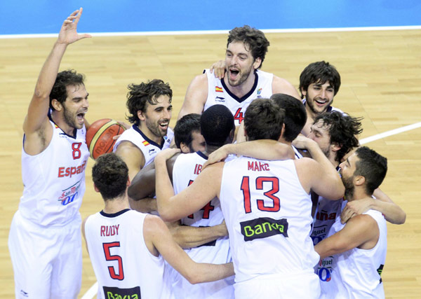 Spain retain European basketball title