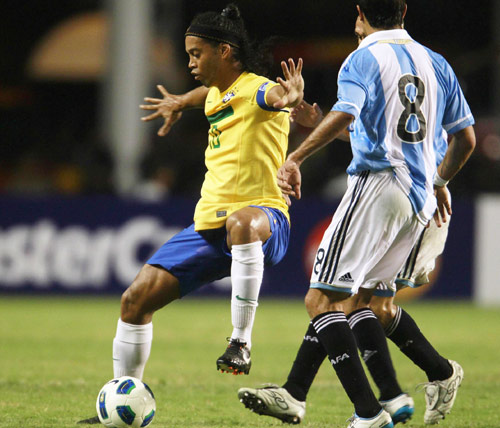 Brazil beats arch-rival Argentina 2-0