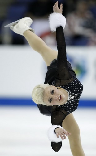 Chinese skaters win silver at ISU Grand Prix