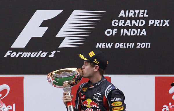 Vettel cruises to victory in India