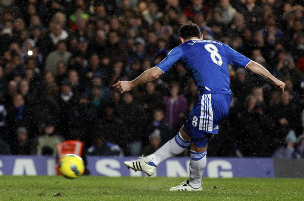 Lampard penalty ends Man City's unbeaten run