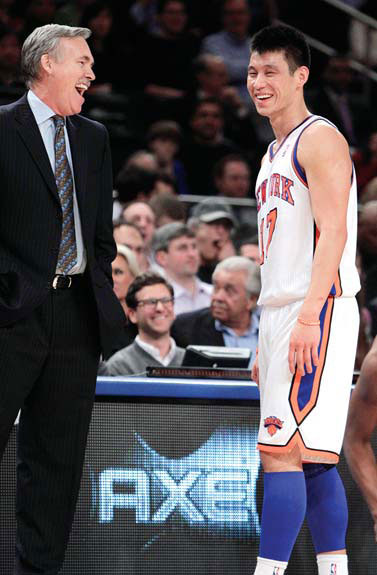 Knicks rout the Hawks 99-82, now head to Miami