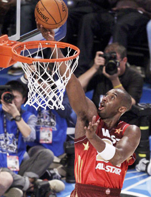 Bryant suffers broken nose