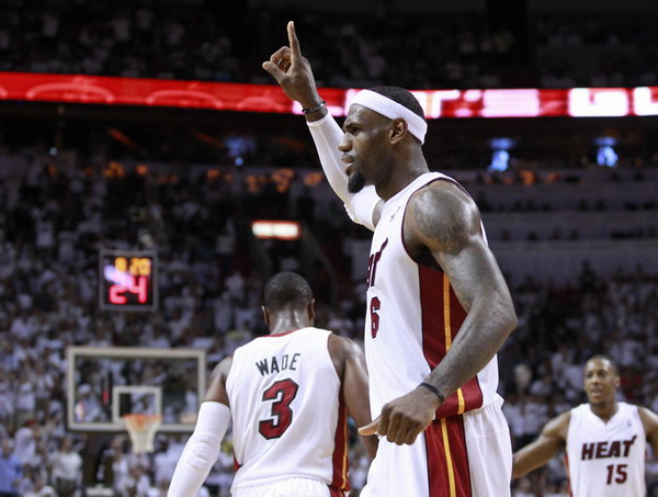 James and Wade on fire as Heat scorch Pacers