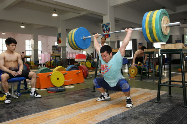 Chinese weightlifters gear up for Olympics