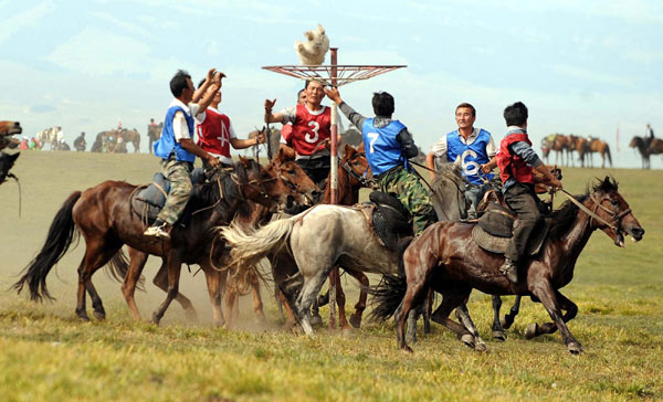 Ethnic groups celebrate sporting festivals Ethnic groups celebrate sporting festivals