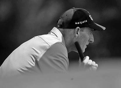 Furyk elbows his way to the front