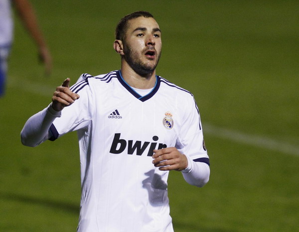 Benzema and Kaka steer Real to King's Cup win
