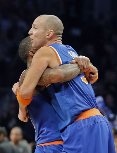 Sizzling Melo lifts Knicks over Nets, 100-97