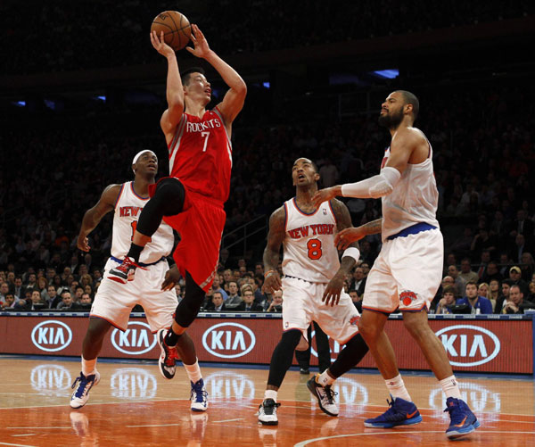 Lin shines in Rockets landslide win over Knicks