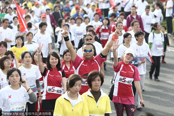 Negari wins Xiamen Marathon with new record