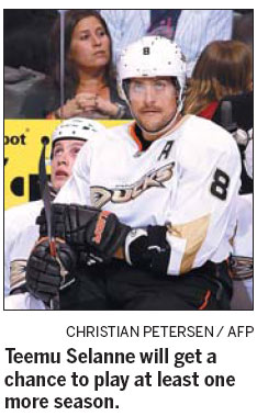 Selanne gets another shot in the league