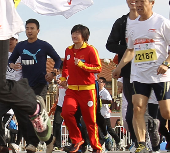 Beijing running festival attracts Ye Shiwen and 20,000 runners