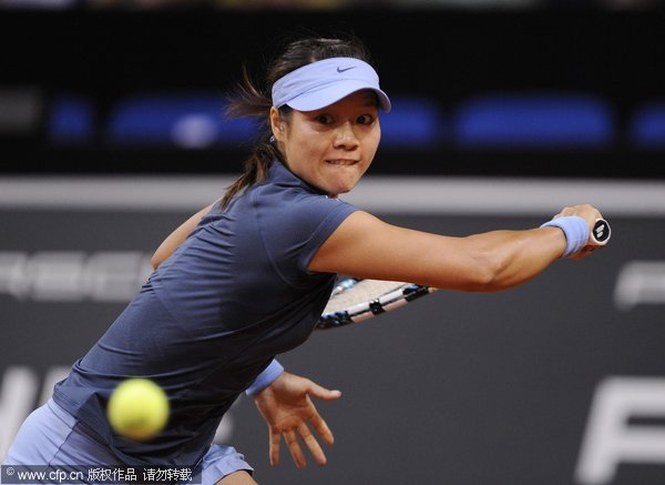 Li ousts Kvitova to book Stuttgart semifinal spot