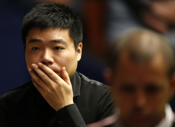 China's Ding upset by Hawkins at snooker worlds