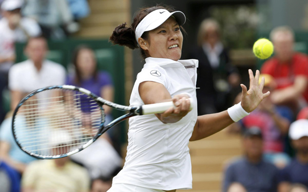 Li Na holds nerve to enter last-32 at Wimbledon