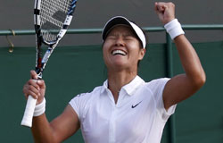 Lightning Li thunders into quarterfinals