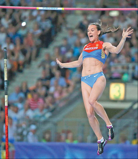 Indomitable Isinbayeva does it again