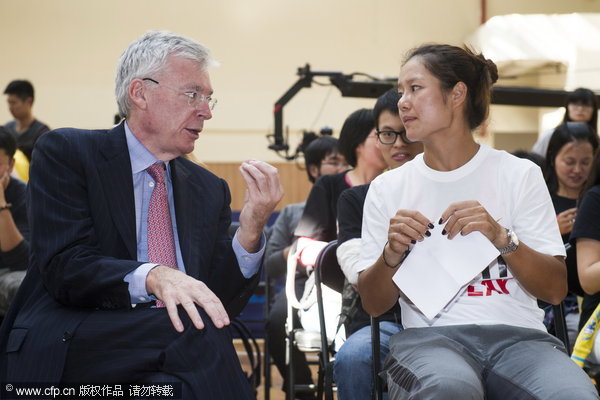 Li Na visits Beijing blind school before China Open
