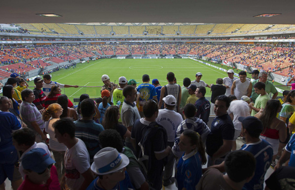 Work halted at World Cup stadium marked by death