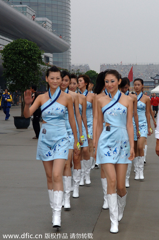 Dazzling cheong-sam grid girls for Shanghai F1