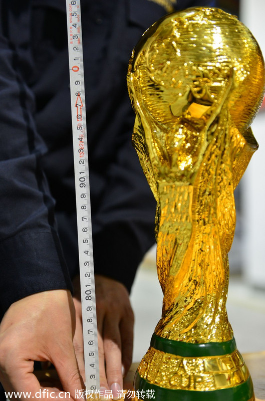 Fake World Cup trophies seized in E.China