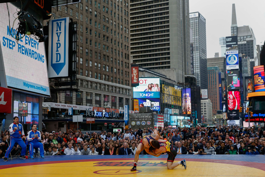 American wrestlers win Times Square event