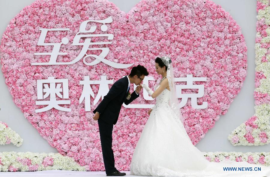 China's Olympic taekwondo champion gets married in East China